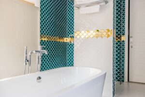 Luxury,Bathroom,Interior,Design,In,Summer,Resort,Vacation,,Artistic,Tiles.